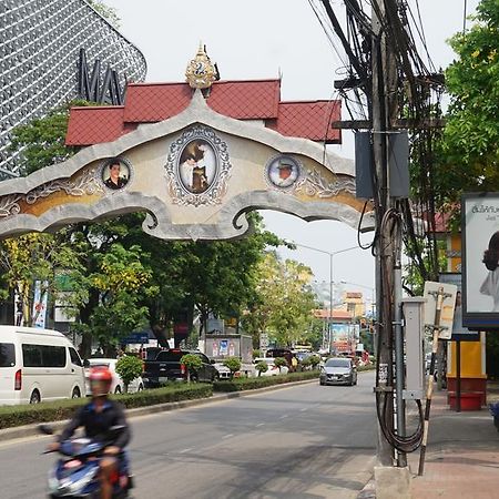 The Pub Guesthouse Chiang Mai Exteriör bild