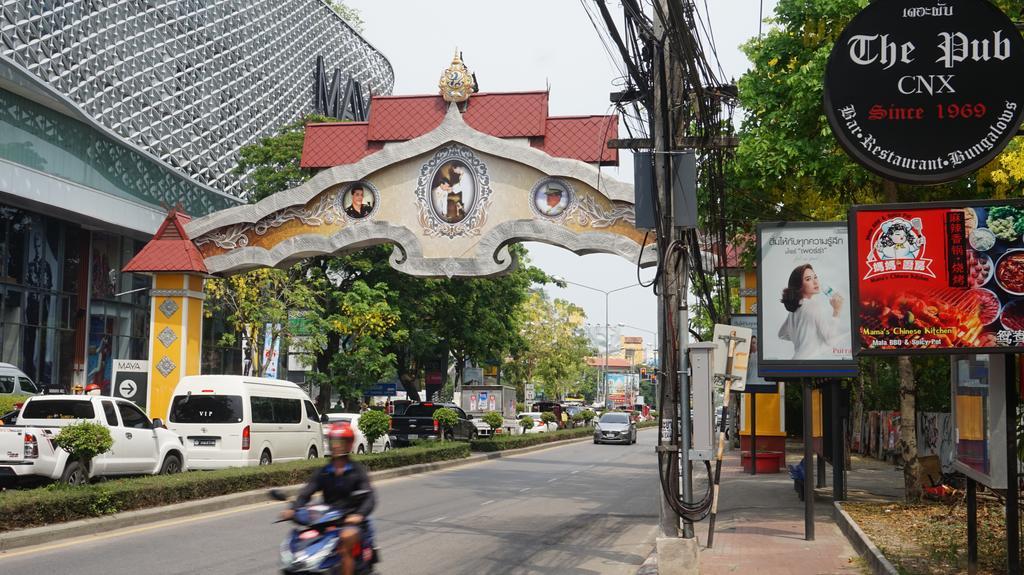 The Pub Guesthouse Chiang Mai Exteriör bild
