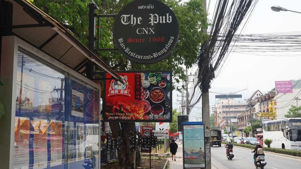 The Pub Guesthouse Chiang Mai Exteriör bild